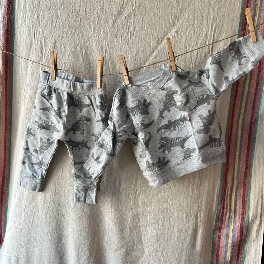 Carter’s Just One You Baby Top and Bottom Set Dinosaur Grey